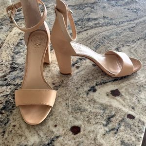 Vince Camuto open toe 2-strap heel sandal.Gorgeous nude color. Like new Size 6.5